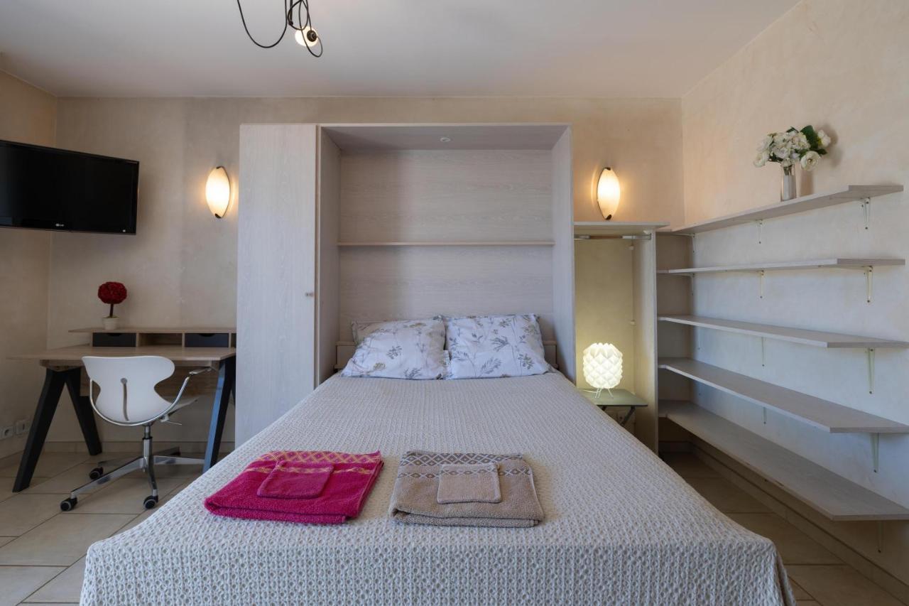 Appartement Proche Lac Et Commerces Annecy Esterno foto